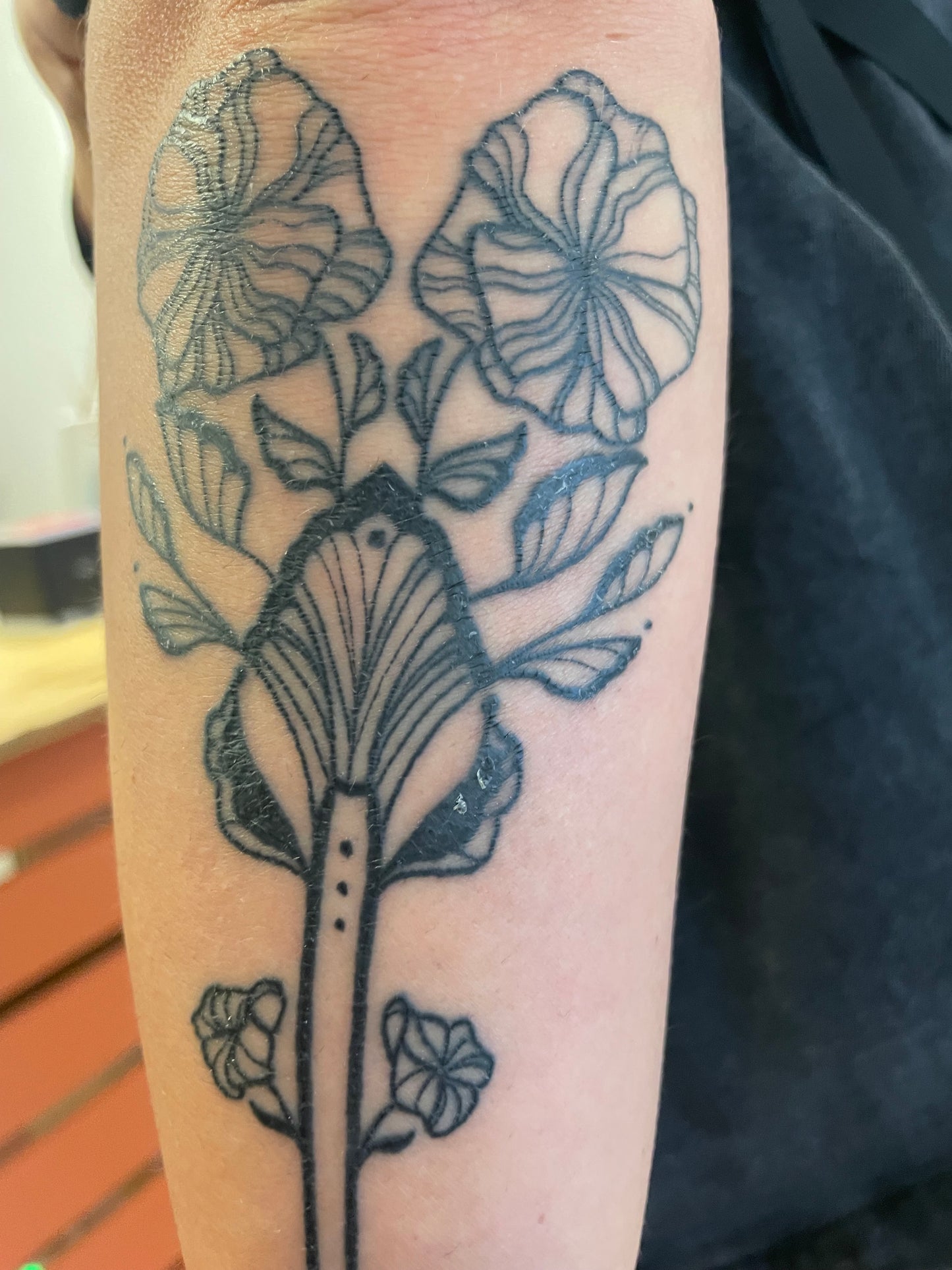 Gutschein für ein individuelles Hat Pin Tattoo Design