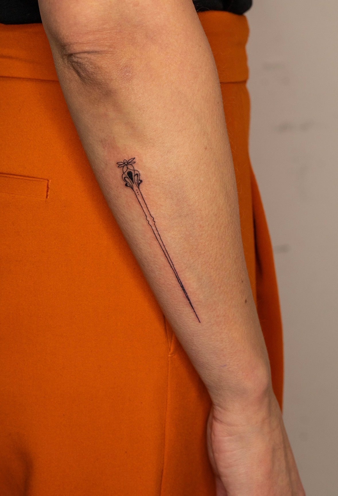 Individuelles Hat Pin Tattoo Design