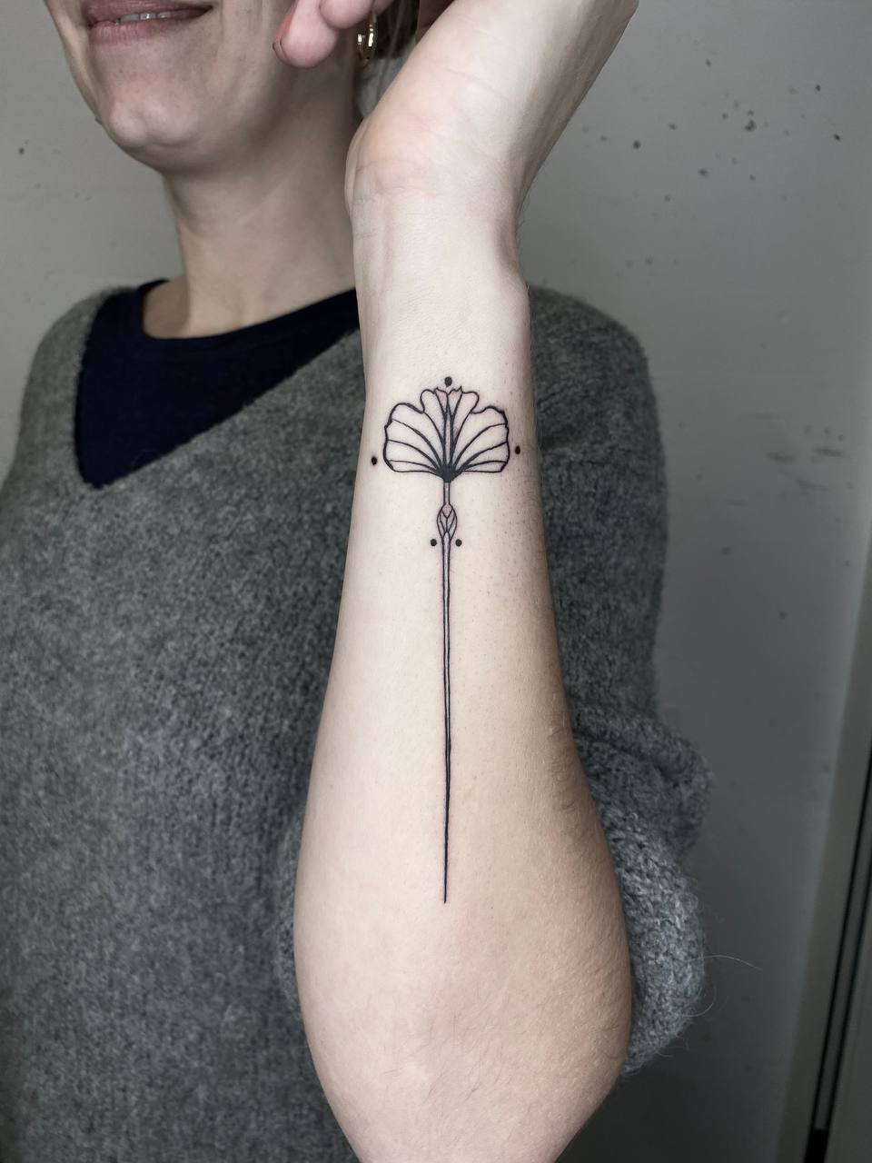 Gutschein für ein individuelles Hat Pin Tattoo Design